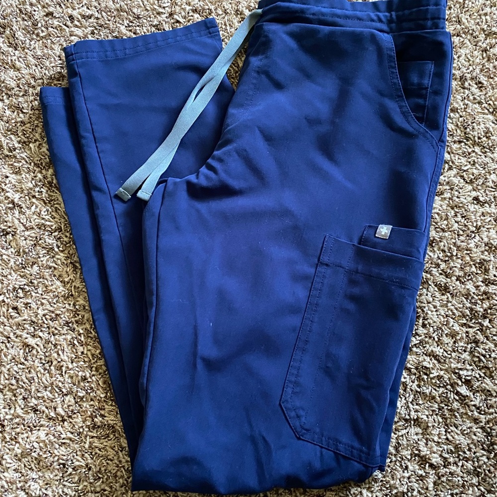 Figs yola skinny scrub pant